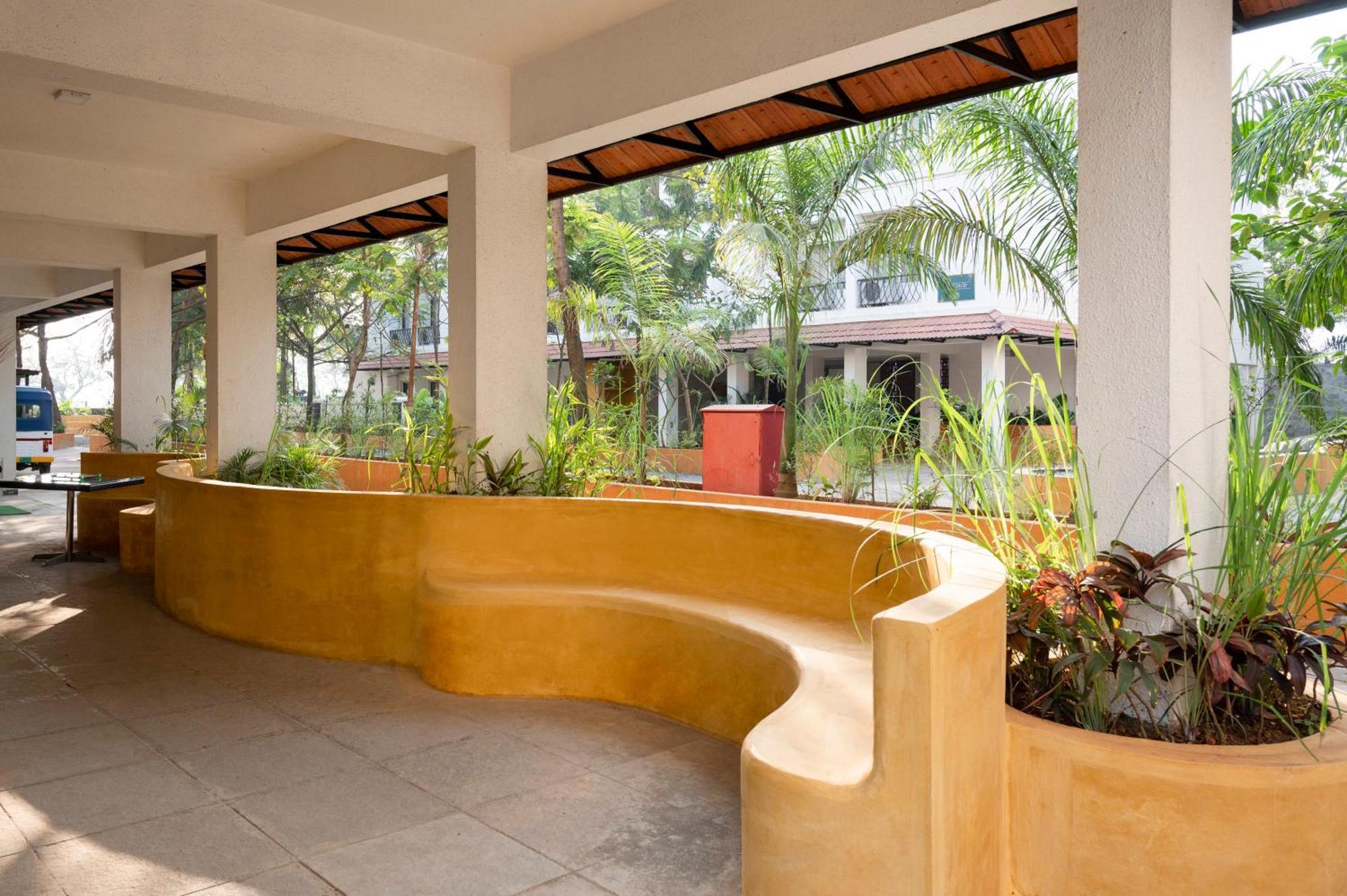 Hotel Sterling Stolen Heaven Lonavala Exterior foto